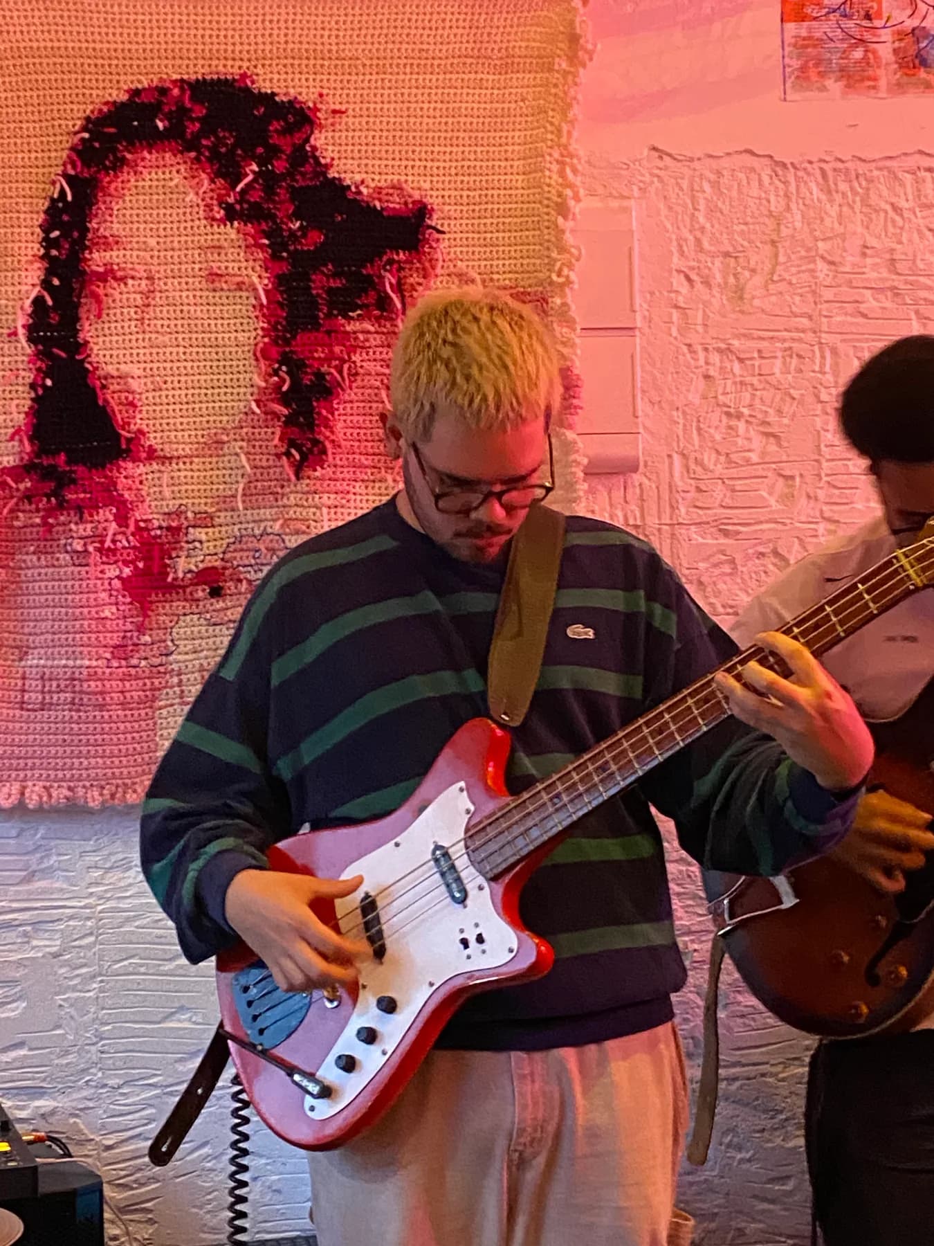Jazzmaster sob luz rosa